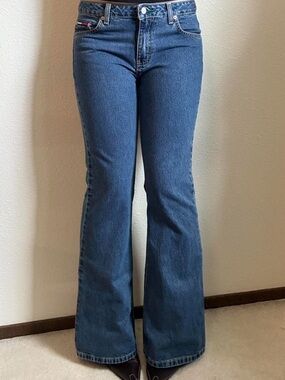 Vintage Tommy Hilfiger Low Rise Flare Jeans Y2K Boho Chic Retro